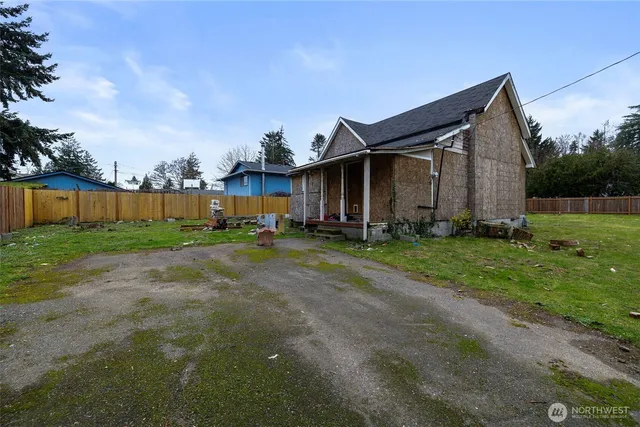 $520,000 | 11205 12th Avenue Southwest, Seattle, WA 98146