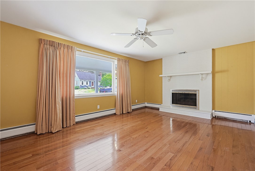 32 Brook Farm Road North Providence, RI 02904 - Photo 4 of 30