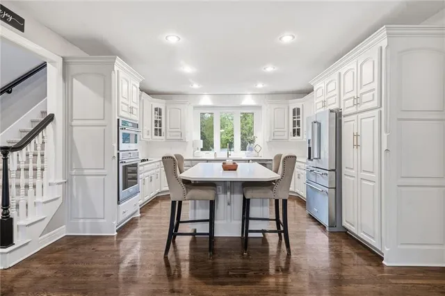 $1,100,000 | 26640 West 109th Street, Olathe, KS 66061