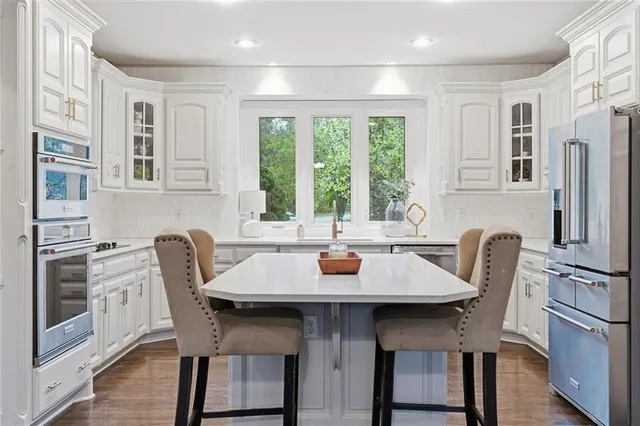 $1,100,000 | 26640 West 109th Street, Olathe, KS 66061