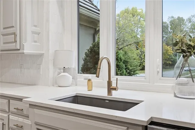 $1,100,000 | 26640 West 109th Street, Olathe, KS 66061