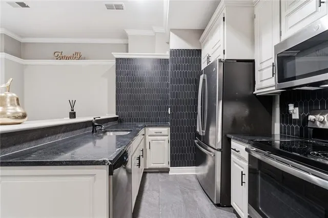 $1,100,000 | 26640 West 109th Street, Olathe, KS 66061