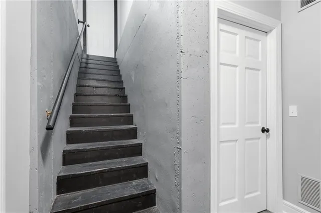 $1,100,000 | 26640 West 109th Street, Olathe, KS 66061