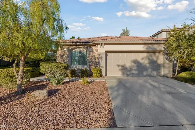 $2,500 | 425 Ralph Mosa Street, Las Vegas, NV 89138