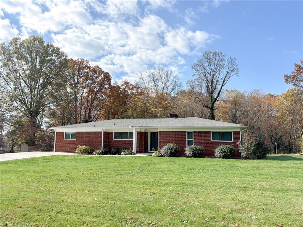 727 North Franklin Road Mount Airy, NC 27030 - Photo 36 of 48 Gallery Image 36