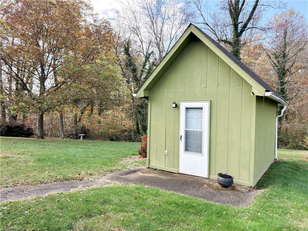 727 North Franklin Road Mount Airy, NC 27030 - Photo 44 of 48 Gallery Image 44
