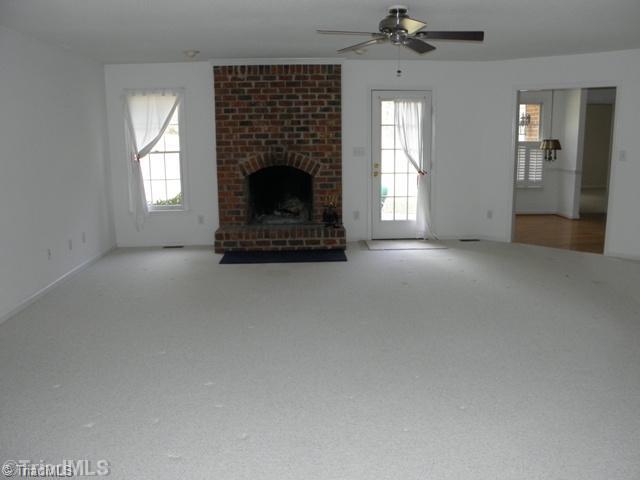 7382 Lee's Ridge Road Oak Ridge, NC 27310 - Photo 3 of 16 Living Room.