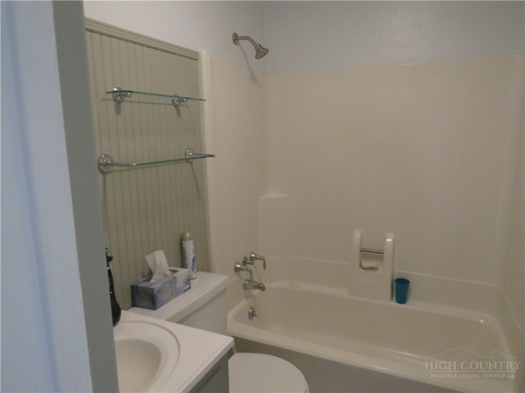 296 Silo Road Sparta, NC 28675 - Photo 21 of 33 Gallery Image 21