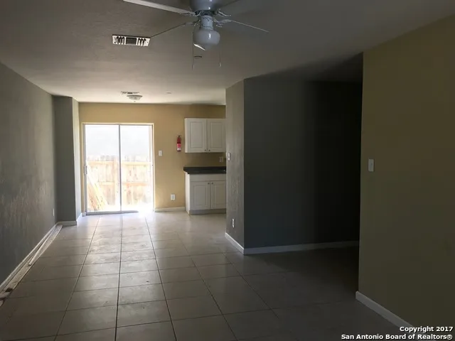 $995 | 6551 Spring Time Street, Unit 304, San Antonio, TX 78249