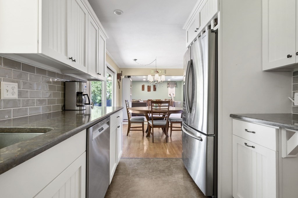 16 Juniper Street Ipswich, MA 01938 - Photo 18 of 41