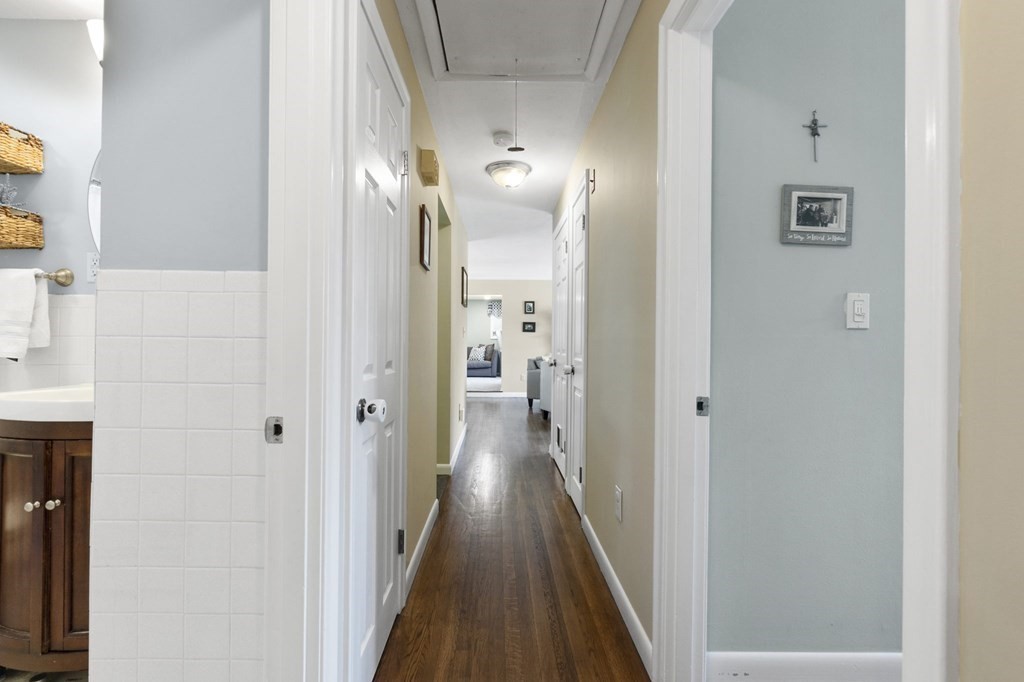 16 Juniper Street Ipswich, MA 01938 - Photo 21 of 41