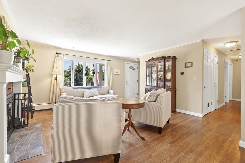 16 Juniper Street Ipswich, MA 01938 - Photo 10 of 41