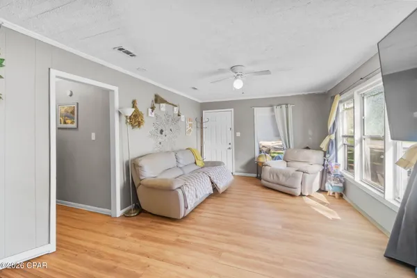 $99,999 | 1222 East Campbellton Avenue, Chipley, FL 32428