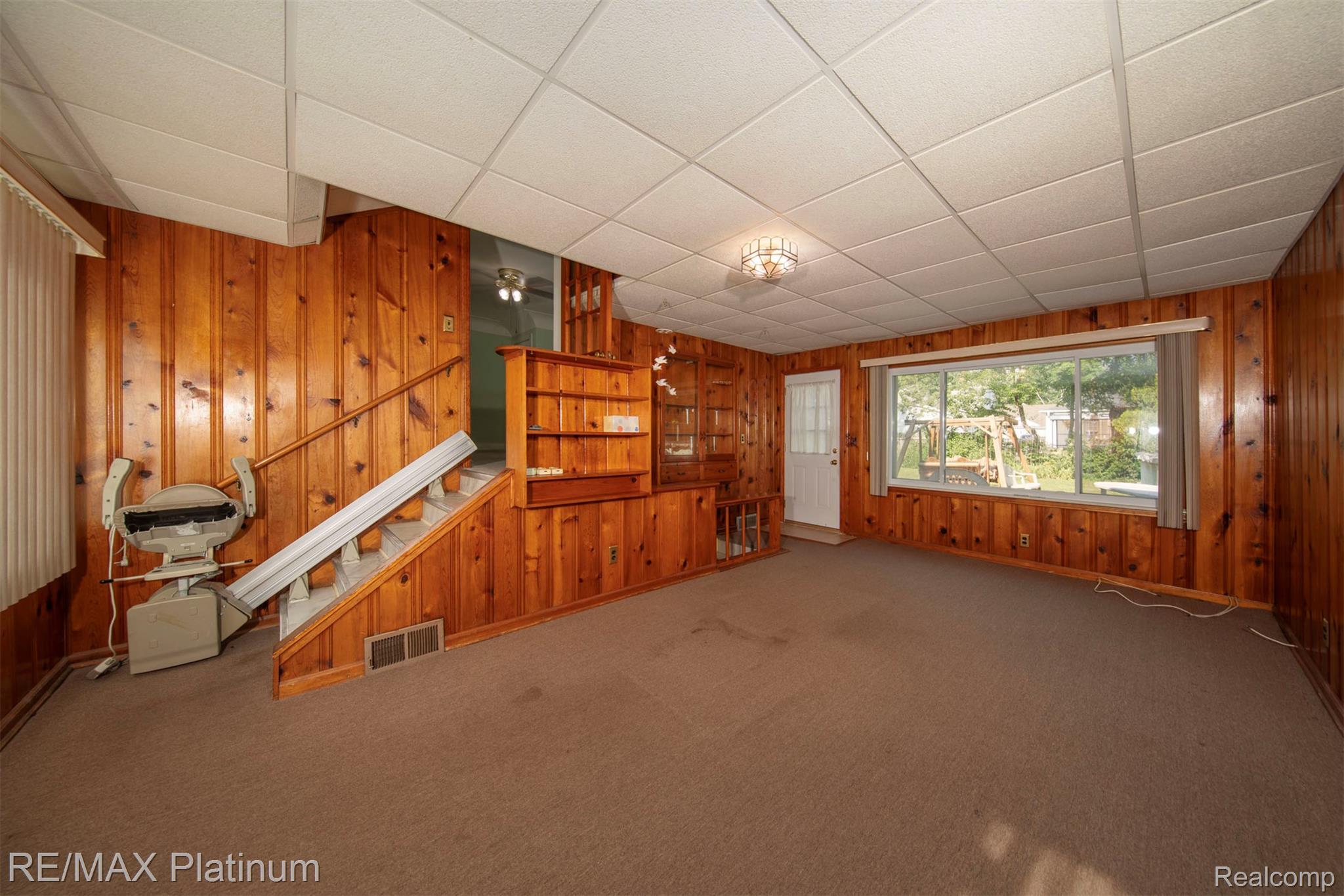 18696 Inkster Road Redford, MI 48240 - Photo 7 of 14 Den 2.jpg