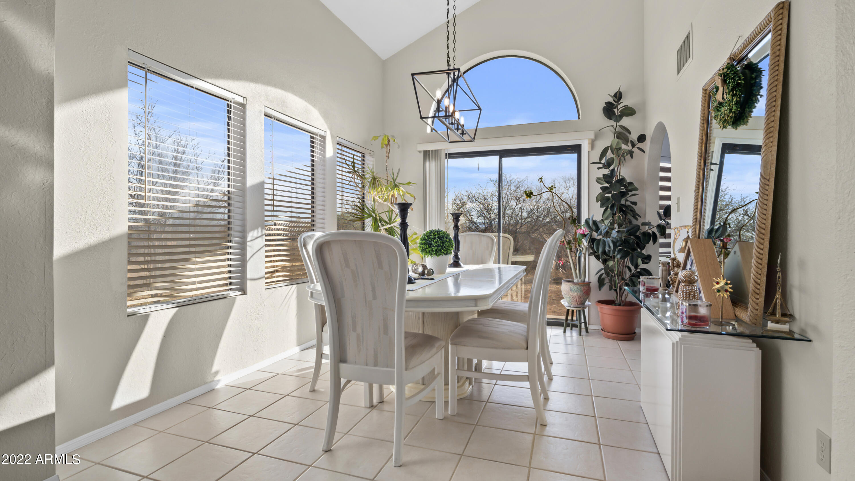 1376 Alba Court Rio Rico, AZ 85648 - Photo 11 of 40 1376 Alba Ct (11)