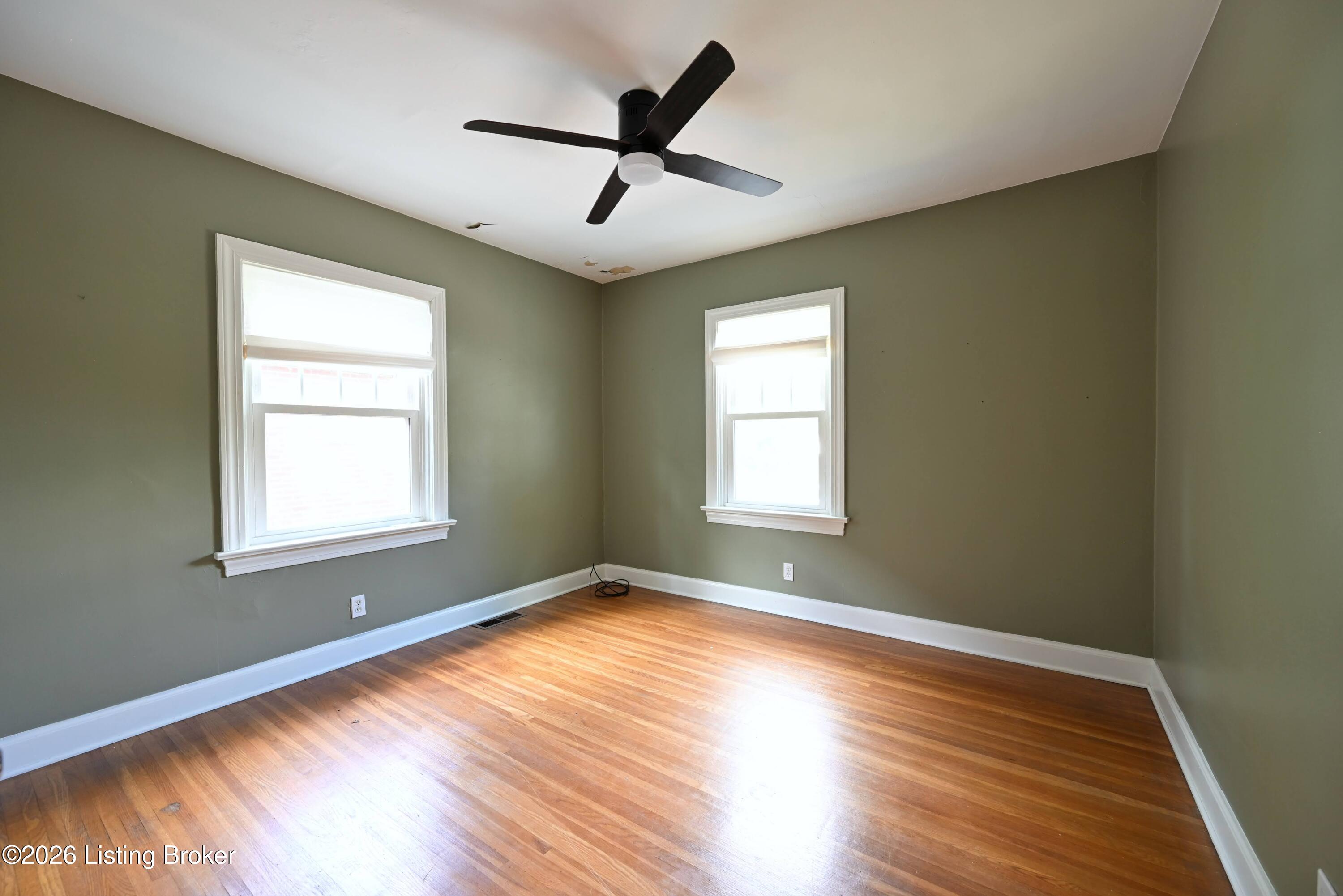 2545 Ridgewood Avenue Louisville, KY 40217 - Photo 15 of 31 DSC_4704