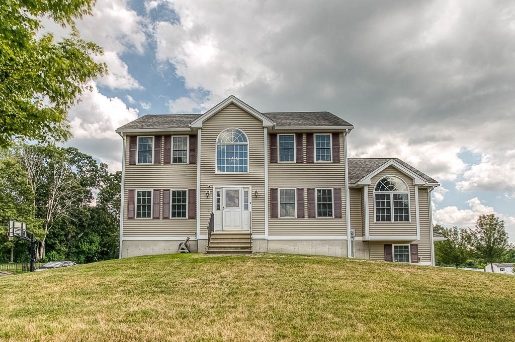 9 Cart Path Road Dracut, MA 01826 - Photo 1 of 31 Gallery Image 1