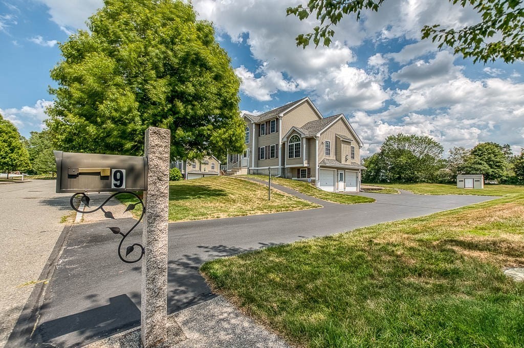 9 Cart Path Road Dracut, MA 01826 - Photo 2 of 31 Gallery Image 2