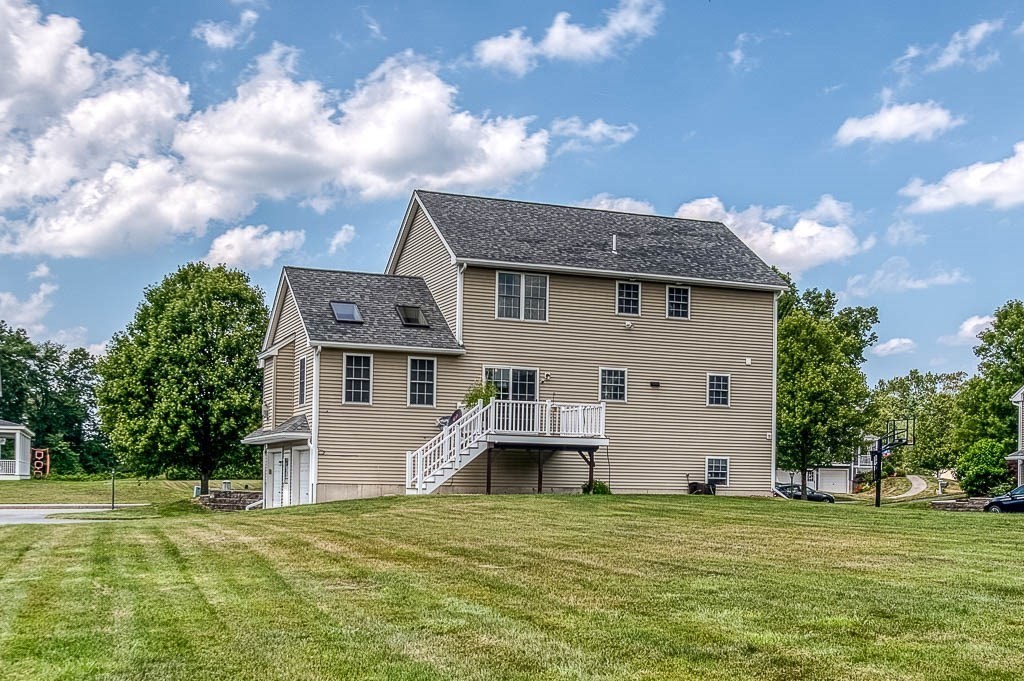 9 Cart Path Road Dracut, MA 01826 - Photo 4 of 31 Gallery Image 4