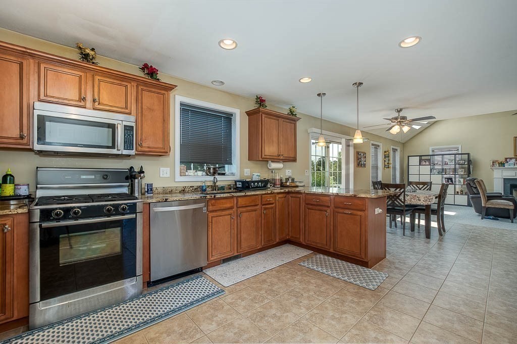 9 Cart Path Road Dracut, MA 01826 - Photo 6 of 31 Gallery Image 6