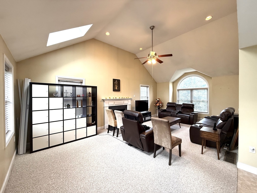 9 Cart Path Road Dracut, MA 01826 - Photo 10 of 31 Gallery Image 10