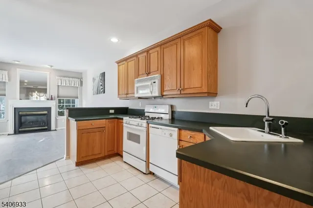 $4,000 | 163 Gladstone Drive, Parsippany, NJ 07054