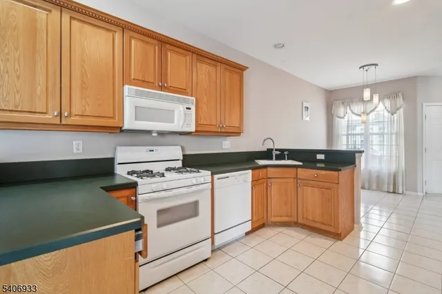 $4,000 | 163 Gladstone Drive, Parsippany, NJ 07054