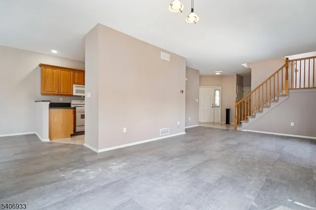 $4,000 | 163 Gladstone Drive, Parsippany, NJ 07054