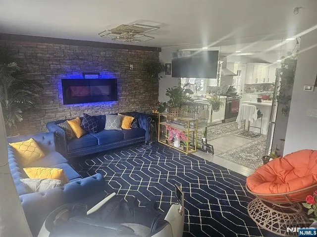 $4,000 | 1 Notch Road, Little Falls, NJ 07424