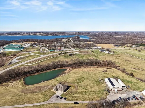 $1,650,000 | 18401 Ssr-w Highway, Smithville, MO 64089