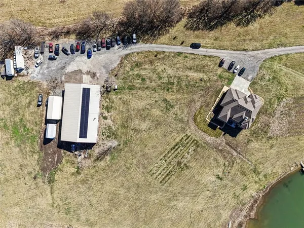 $1,650,000 | 18401 Ssr-w Highway, Smithville, MO 64089