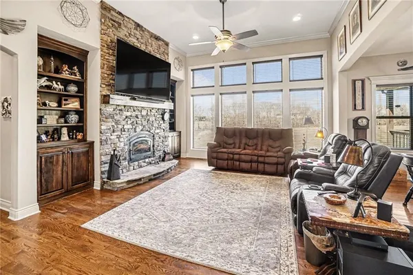 $1,650,000 | 18401 Ssr-w Highway, Smithville, MO 64089