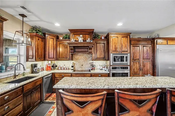 $1,650,000 | 18401 Ssr-w Highway, Smithville, MO 64089