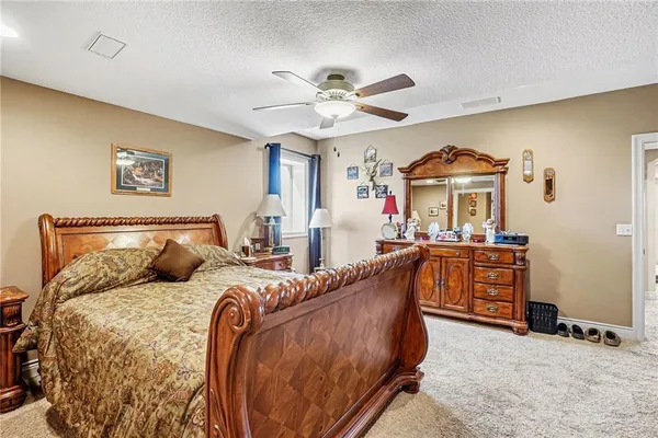 $1,650,000 | 18401 Ssr-w Highway, Smithville, MO 64089