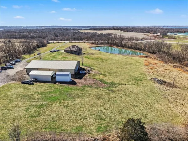 $1,650,000 | 18401 Ssr-w Highway, Smithville, MO 64089