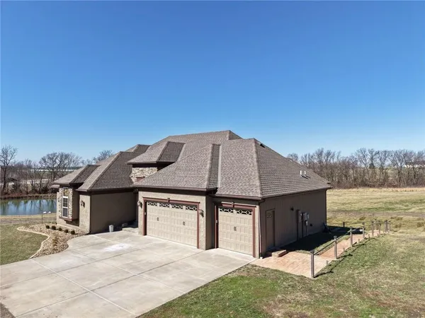 $1,650,000 | 18401 Ssr-w Highway, Smithville, MO 64089