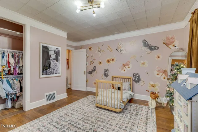 $379,900 | 235 West F Street, Elizabethton, TN 37643