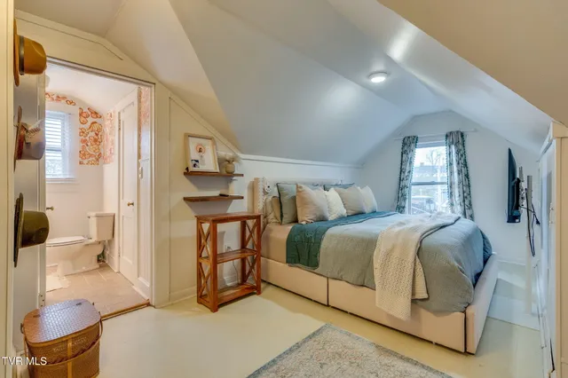 $379,900 | 235 West F Street, Elizabethton, TN 37643