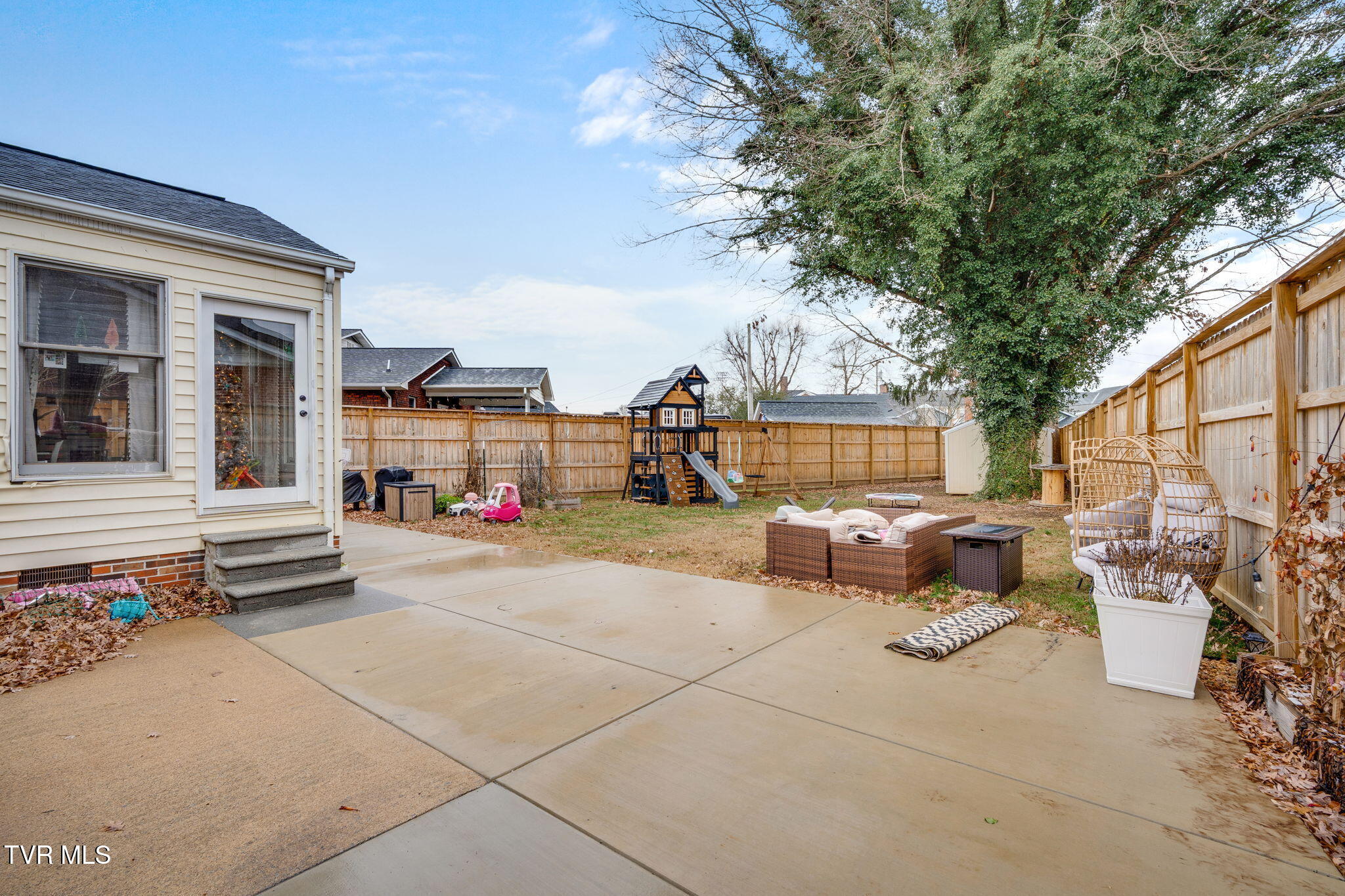 235 West F Street Elizabethton, TN 37643 - Photo 31 of 39 031