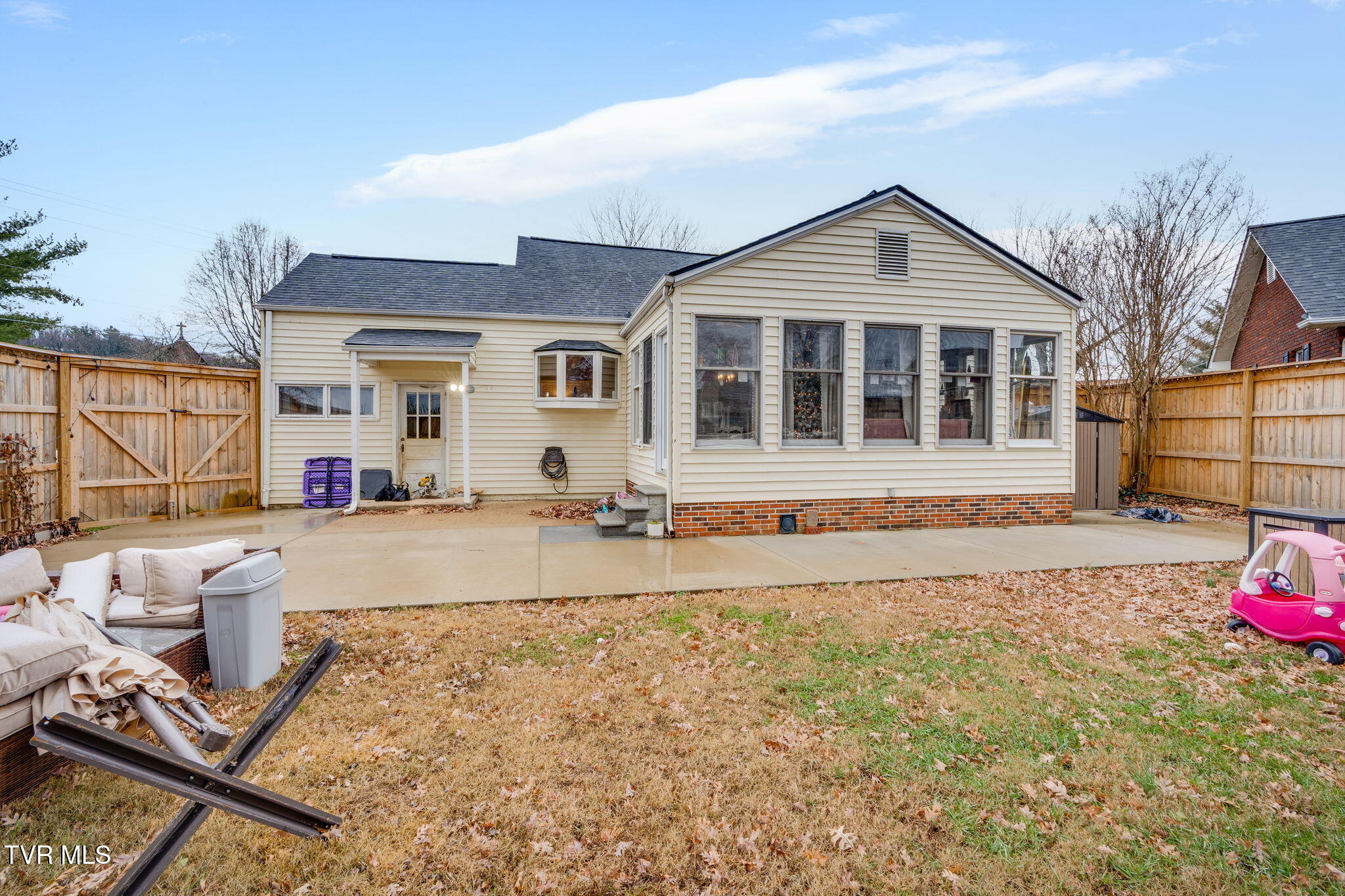 235 West F Street Elizabethton, TN 37643 - Photo 36 of 39 033