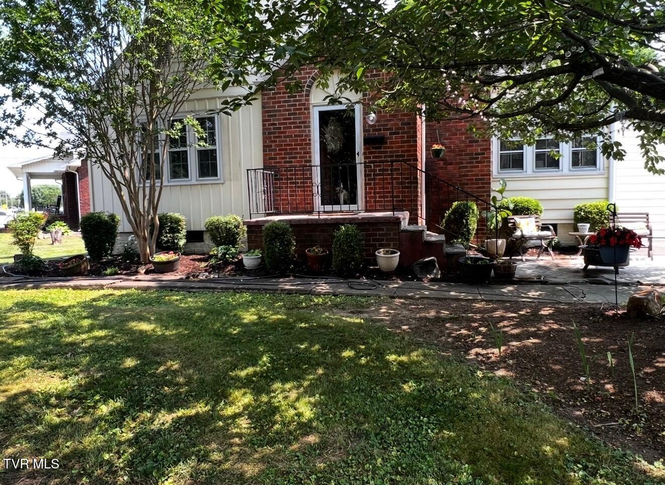 235 West F Street Elizabethton, TN 37643 - Photo 39 of 39 IMG_1505