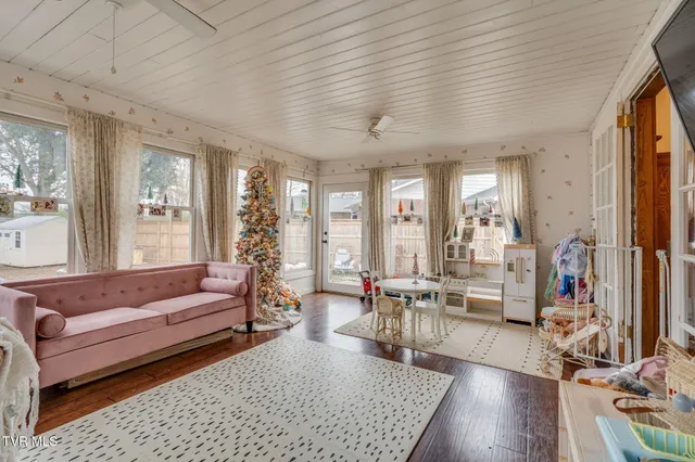 $379,900 | 235 West F Street, Elizabethton, TN 37643