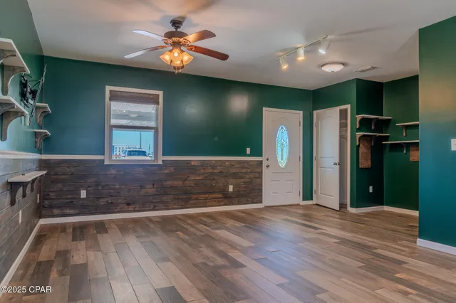 $284,000 | 1971 Hope School Drive, Marianna, FL 32448