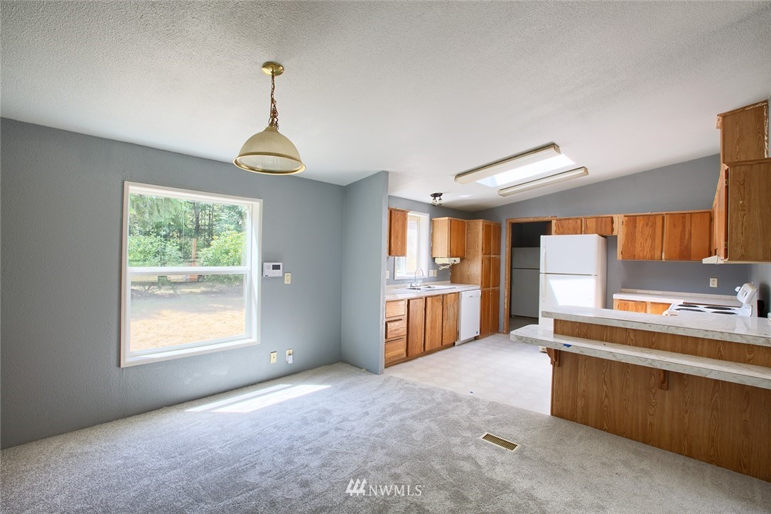 5235 Southeast Alpine Road Olalla, WA 98359 - Photo 4 of 14 Gallery Image 4