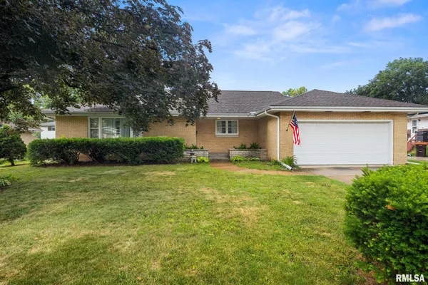 $220,000 | 1702 West Christine Avenue, Peoria, IL 61614