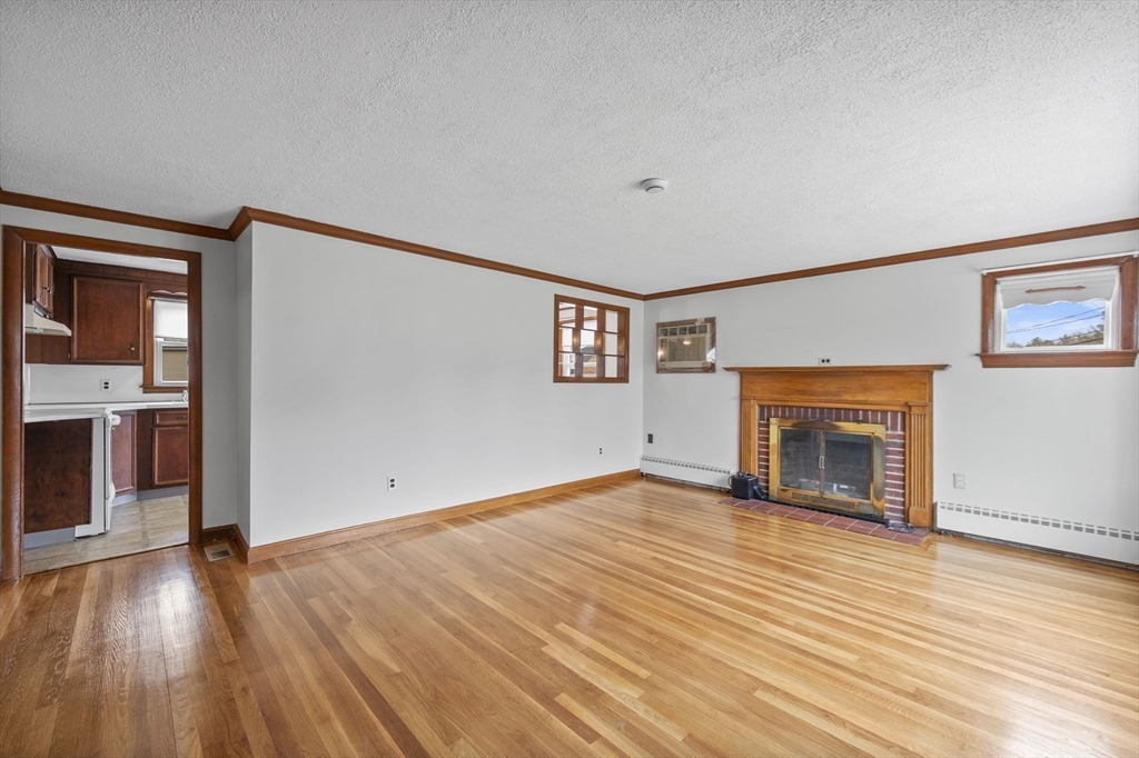18 Hathaway Road Wilmington, MA 01887 - Photo 8 of 31 Gallery Image 8