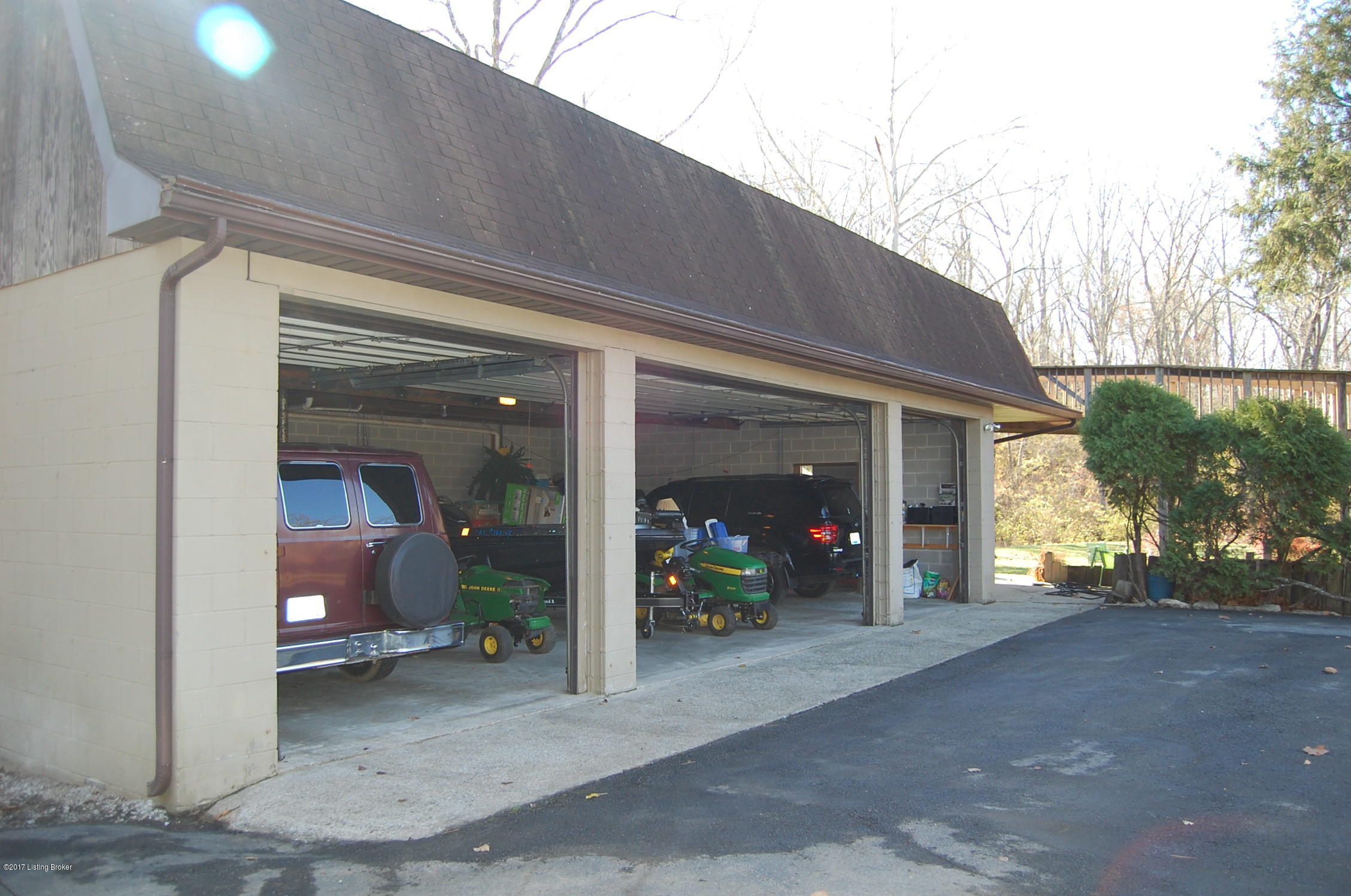 4108 Chenoweth Run Road Louisville, KY 40299 - Photo 58 of 59 1608 SF 4 CAR GARAGE, 2 SINGLE & 1 DOUBLE DRS 9 ' TALL