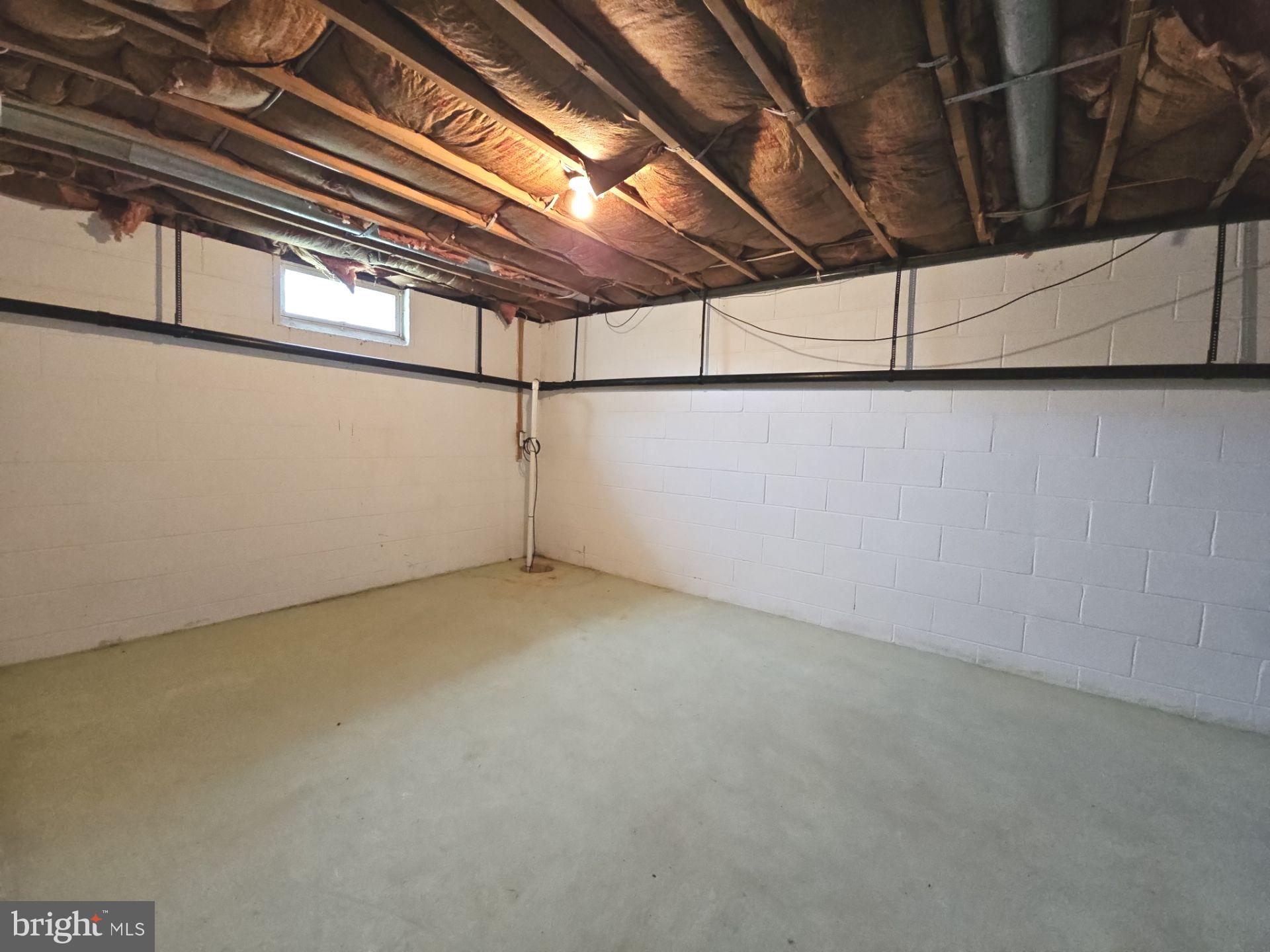911 Gum Tree Corner Road Greenwich, NJ 08323 - Photo 44 of 47 a view of a room with an outdoor space