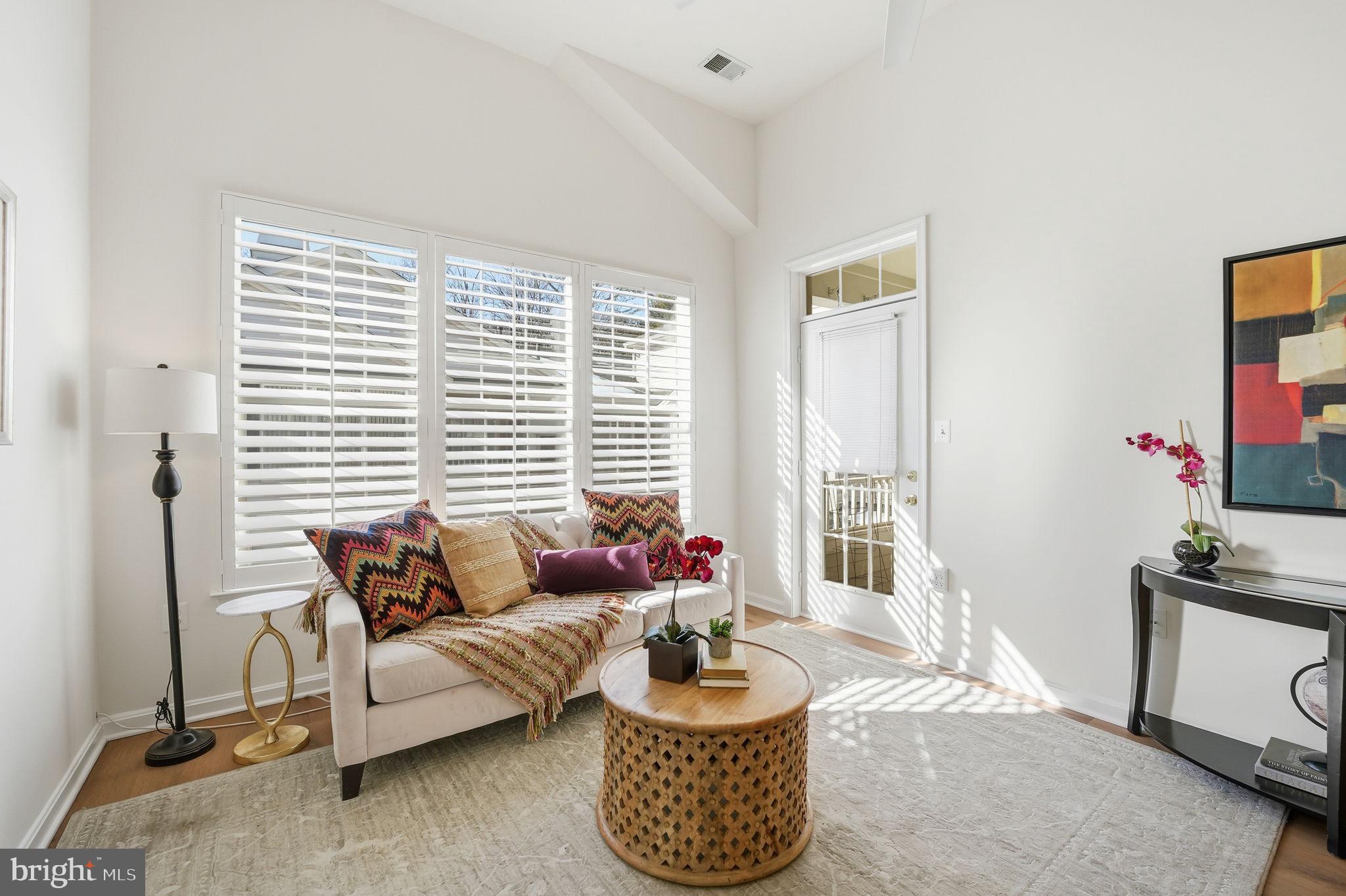 1305 Windleaf Drive Reston, VA 20194 - Photo 4 of 22