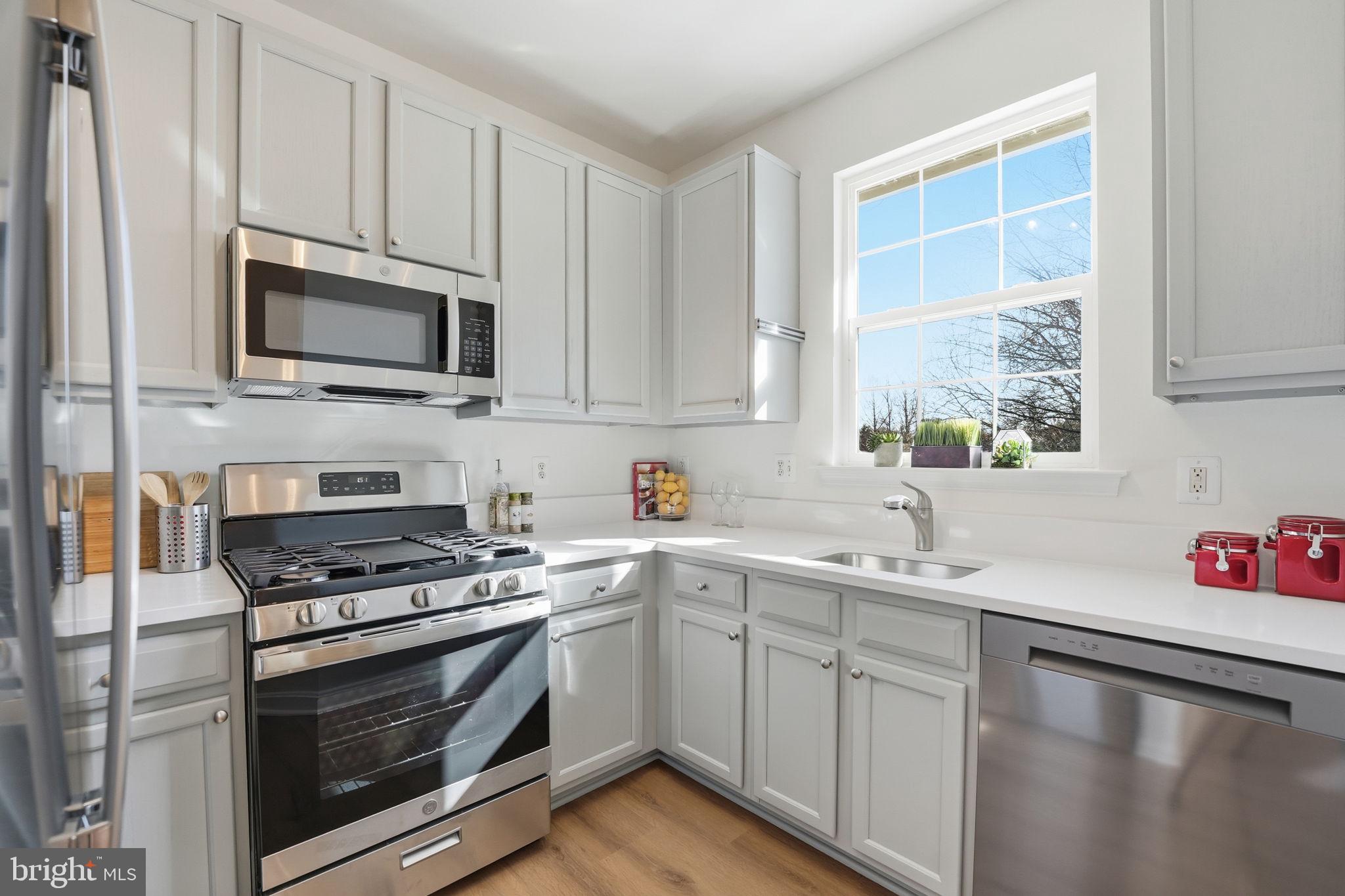 1305 Windleaf Drive Reston, VA 20194 - Photo 6 of 22